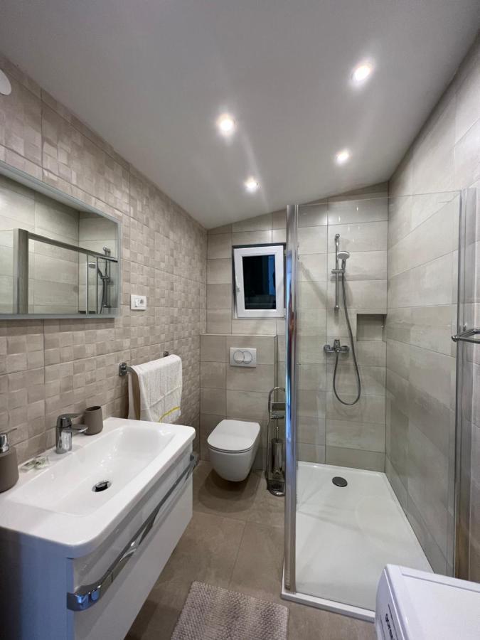 Apartmani Tamaris Vinisce Ngoại thất bức ảnh