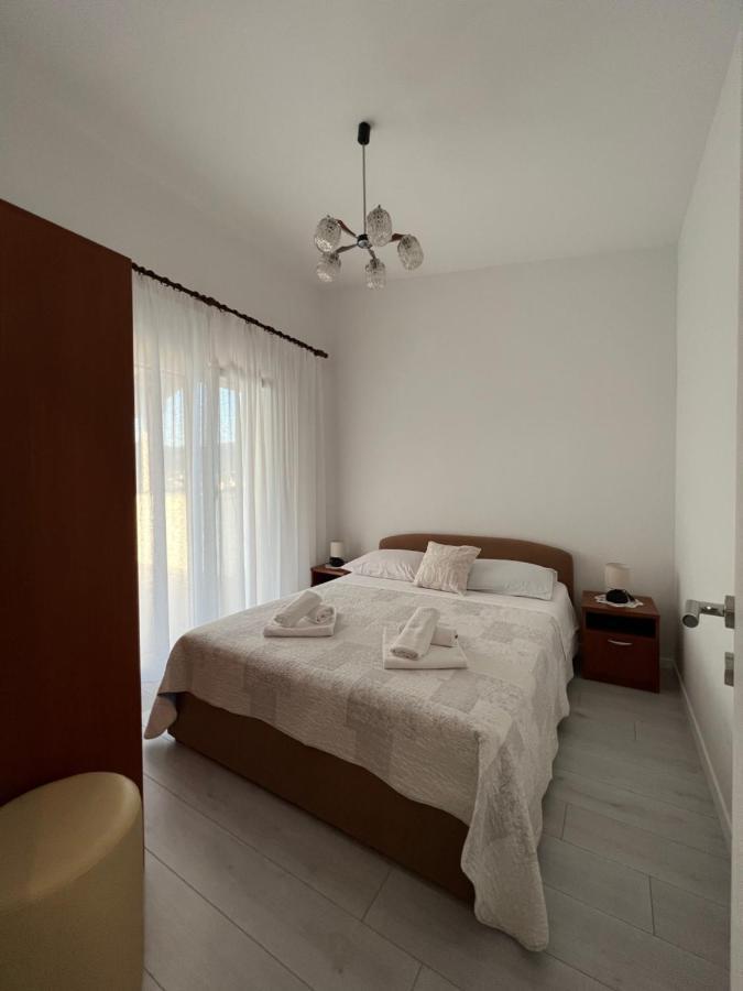 Apartmani Tamaris Vinisce Ngoại thất bức ảnh
