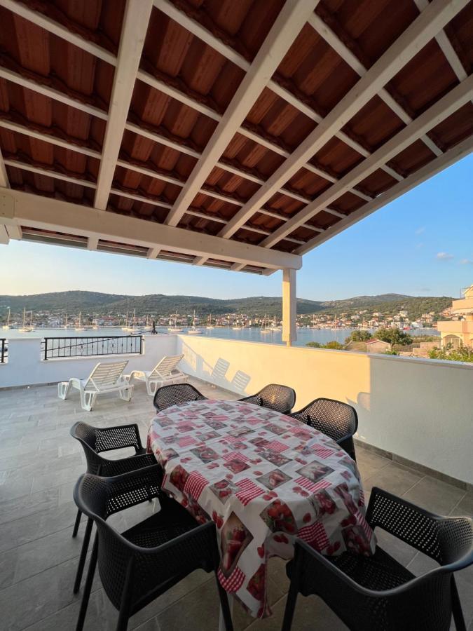 Apartmani Tamaris Vinisce Ngoại thất bức ảnh